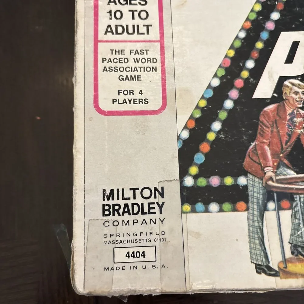 Vintage THE 10,000 Pyramid Game Family Board Game Milton Bradley 1974 No.4404